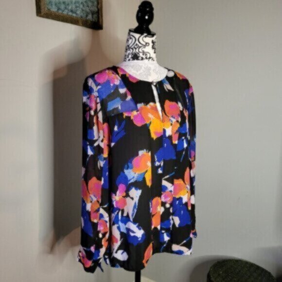 Vince Camuto Colorful Floral Print Chiffon Blouse Size Medium - Picture 2 of 10